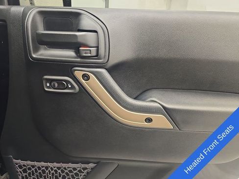 Used 2017 Jeep Wrangler Unlimited Sahara AWD/4WD image 12