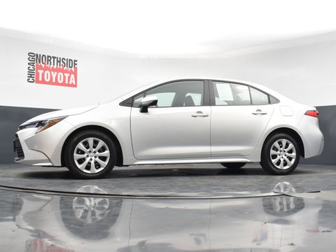 Used 2025 Toyota Corolla LE image 24