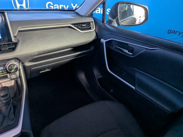 Used 2024 Toyota RAV4 XLE FWD image 18