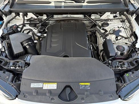 Certified 2025 Audi Q5 Premium Plus w/ Premium Plus AWD/4WD image 9