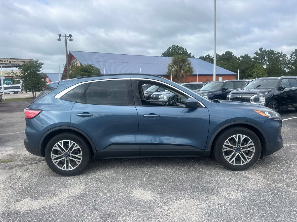 Used 2020 Ford Escape SEL FWD image 2