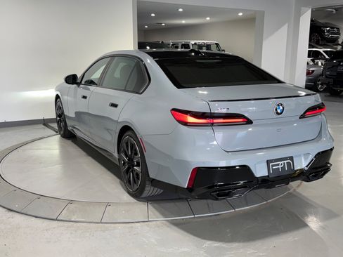 Used 2023 BMW 760i xDrive AWD/4WD image 15