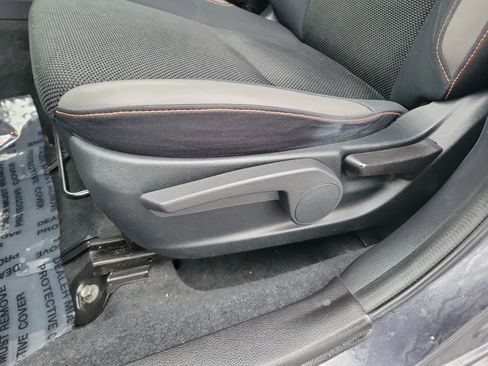 Used 2016 Subaru Crosstrek 2.0i Premium image 12