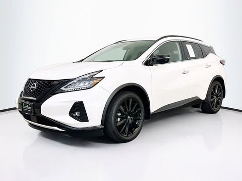 Used 2023 Nissan Murano SV w/ SV Midnight Edition Package image 3