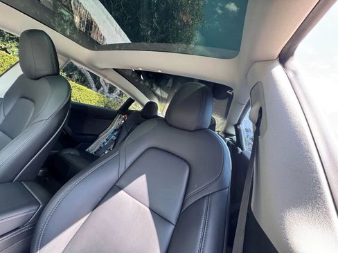 Used 2022 Tesla Model 3 Long Range image 11