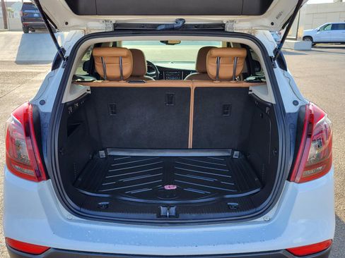 Used 2018 Buick Encore Premium image 12