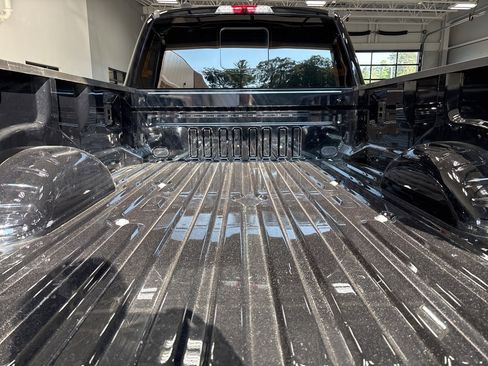 Used 2024 Ford F250 Lariat image 9