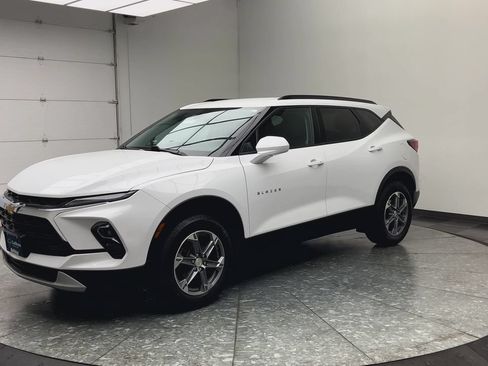 Certified 2023 Chevrolet Blazer LT w/ Convenience Package AWD/4WD image 38