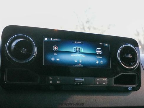 Used 2022 Mercedes-Benz Sprinter 2500 image 25