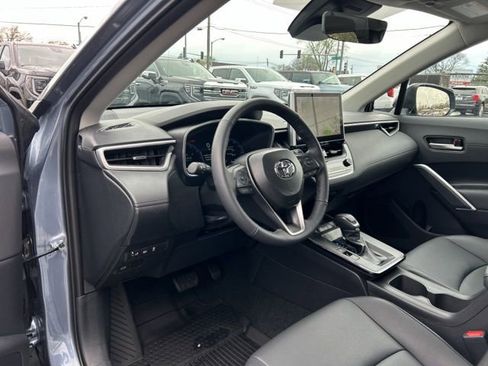 Used 2026 Toyota Corolla Cross XLE w/ Convenience Package image 27