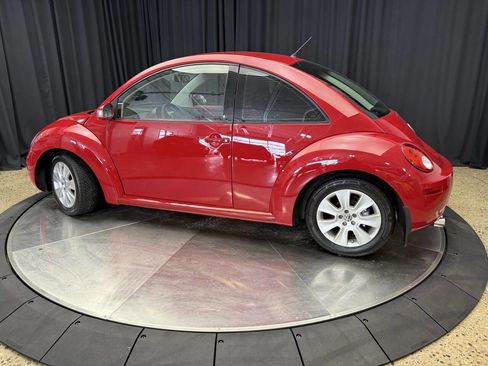 Used 2008 Volkswagen Beetle S image 12