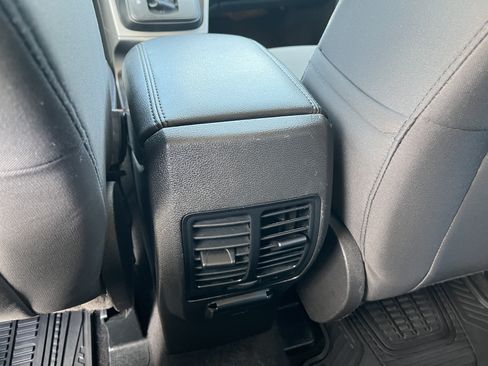 Used 2016 Ford Escape SE w/ Equipment Group 201A AWD/4WD image 34