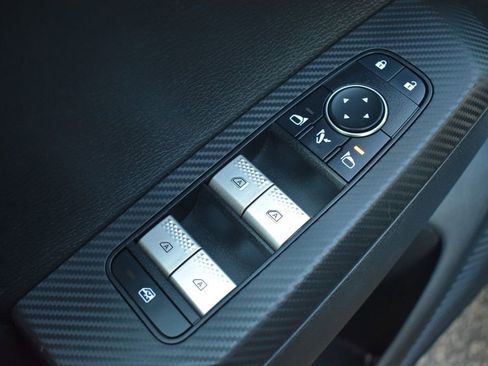 Used 2023 Mitsubishi Outlander SE image 23