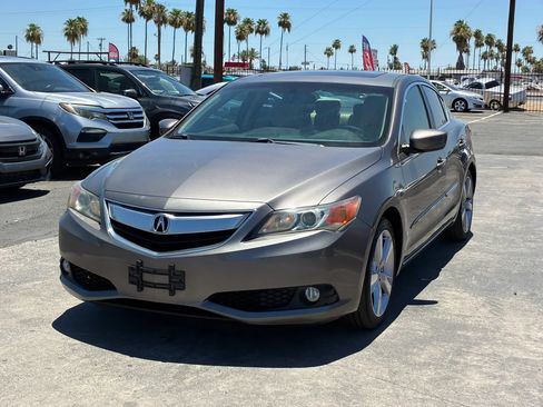 Used 2014 Acura ILX w/ Premium Package FWD image 2