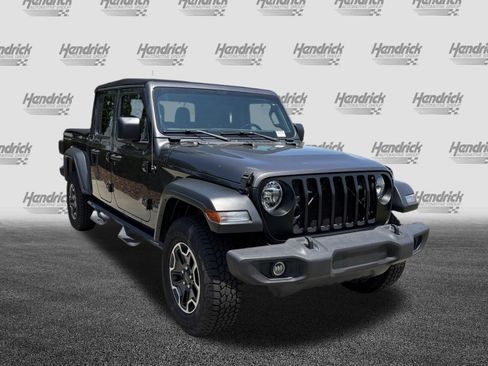 Used 2020 Jeep Gladiator Sport w/ Quick Order Package 23S AWD/4WD image 2
