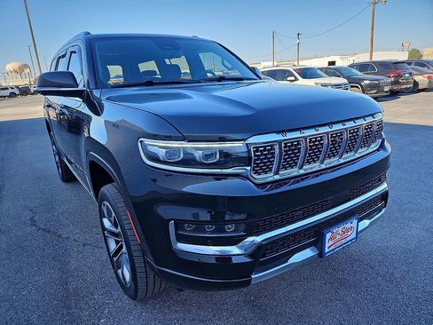 Used 2022 Jeep Grand Wagoneer Series III w/ Rear Seat Video Group 1 image 11