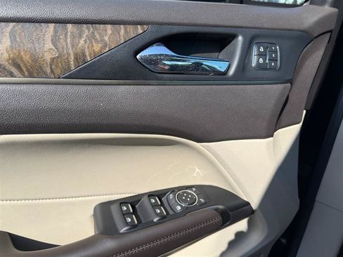 Used 2019 Lincoln MKC Reserve w/ MKC Climate Package FWD image 32