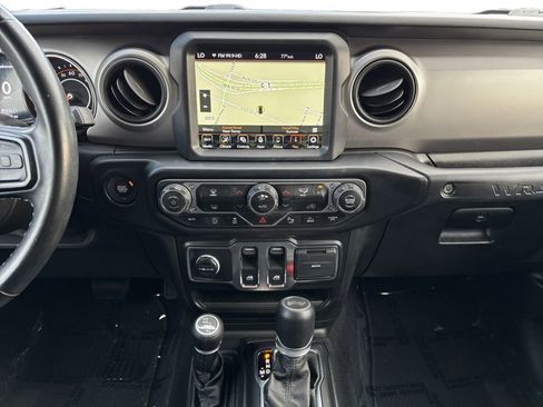 Used 2021 Jeep Wrangler Sport image 12