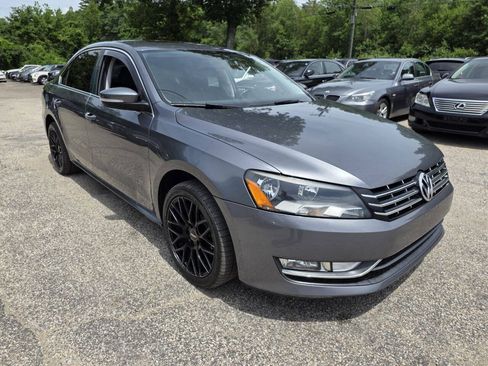 Used 2014 Volkswagen Passat TDI SE FWD image 7