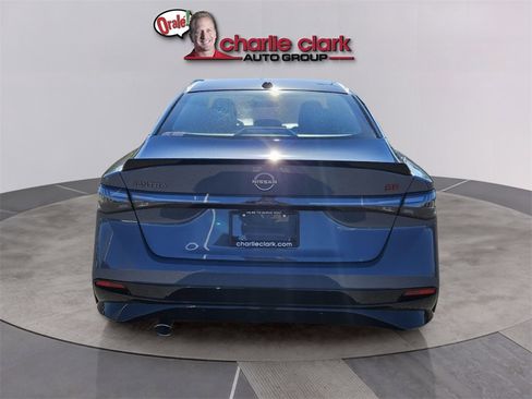 New 2026 Nissan Sentra SR w/ Floor Mat Package image 5