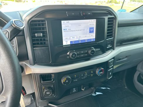 Used 2023 Ford F150 XLT AWD/4WD image 16