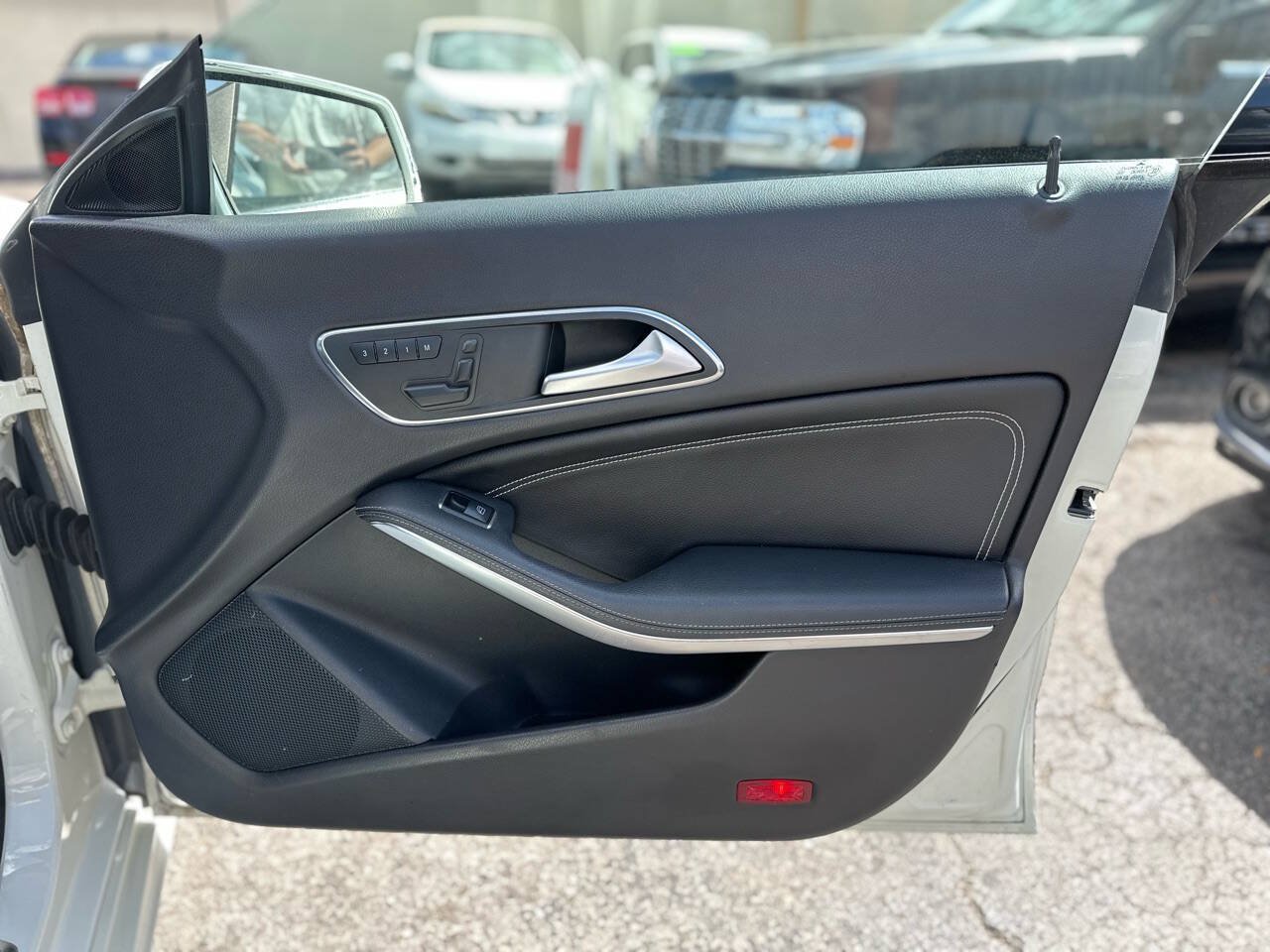 Used 2015 Mercedes-Benz CLA 250 image 26