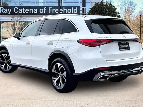 Used 2025 Mercedes-Benz GLC 350e 4MATIC image 12