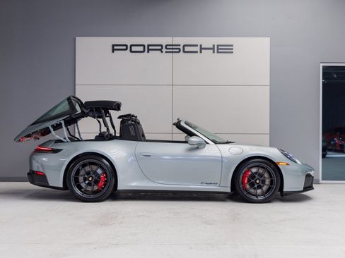 Certified 2026 Porsche 911 Targa 4 GTS image 9