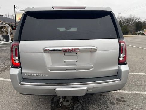 Used 2019 GMC Yukon XL Denali w/ Denali Ultimate Package image 6