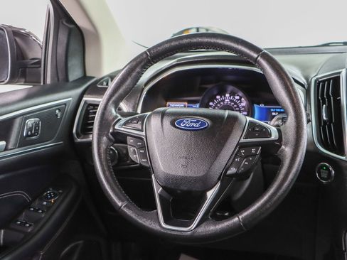 Used 2021 Ford Edge Titanium image 12