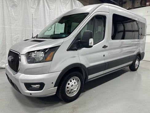 Used 2025 Ford Transit 350 XLT image 3