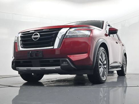 Used 2023 Nissan Pathfinder SL w/ SL Premium Package AWD/4WD image 44