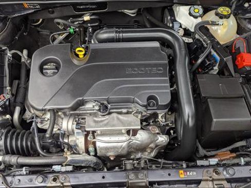 Used 2023 Chevrolet Malibu LT FWD image 29