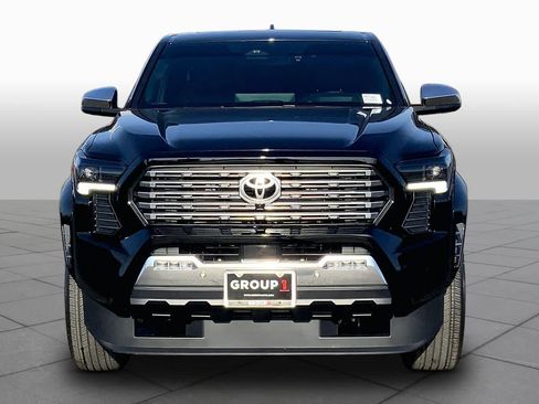 Certified 2026 Toyota Tacoma Limited AWD/4WD image 4