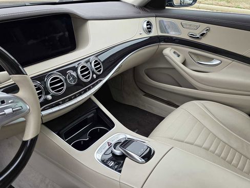 Used 2020 Mercedes-Benz S 560 Sedan image 11