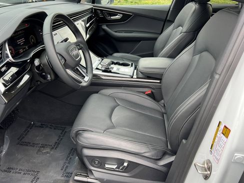 Certified 2025 Audi Q7 3.0T Prestige w/ Prestige Package image 3