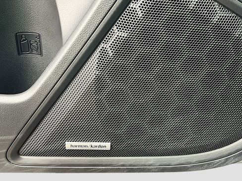 Used 2025 Subaru Outback Touring image 19