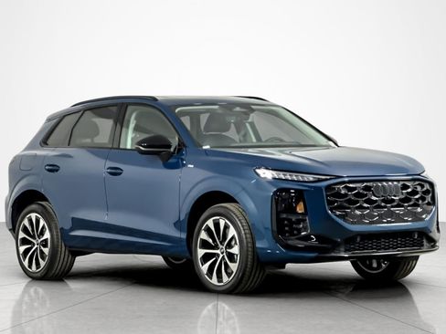 New 2026 Audi Q3 quattro 2.0T AWD/4WD image 2