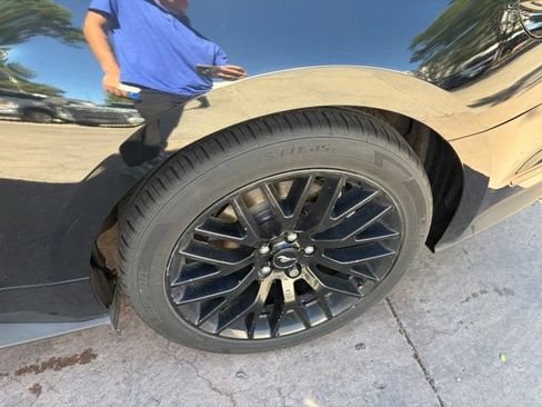 Used 2020 Ford Mustang GT RWD image 11