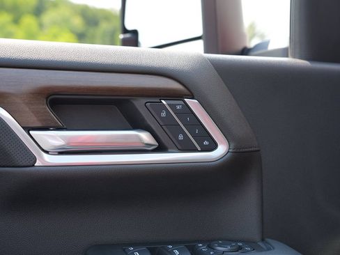 Certified 2024 Chevrolet Silverado 3500 High Country w/ High Country Premium Package AWD/4WD image 17