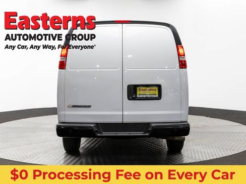 Used 2021 Chevrolet Express 2500 RWD image 6