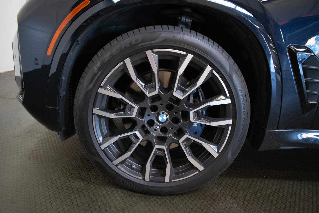 Used 2024 BMW X5 xDrive40i w/ M Sport Package AWD/4WD image 9