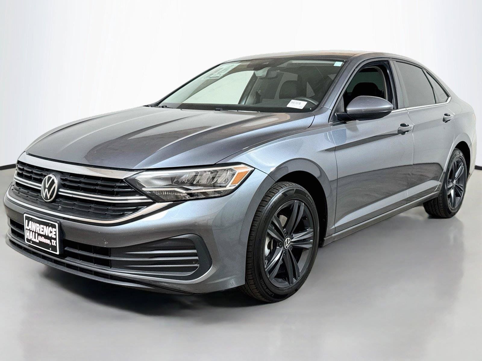 Used 2022 Volkswagen Jetta SE FWD image 1