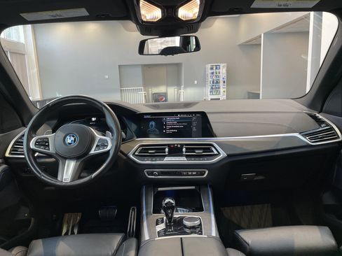 Used 2022 BMW X5 xDrive45e w/ M Sport Package image 32