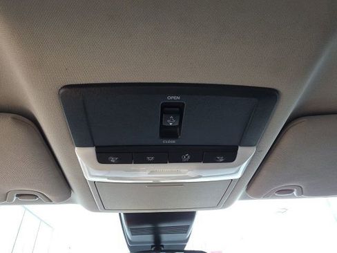 Used 2020 Nissan Altima 2.5 SR w/ Premium Package FWD image 18