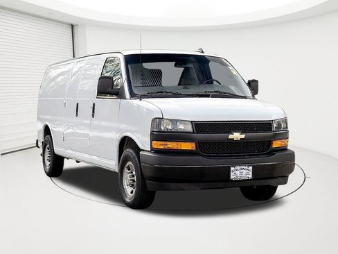 Certified 2022 Chevrolet Express 2500 Extended w/ Driver Convenience Package image 10