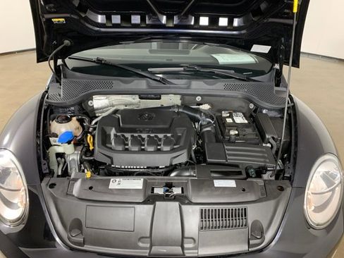 Used 2018 Volkswagen Beetle 2.0T S image 36
