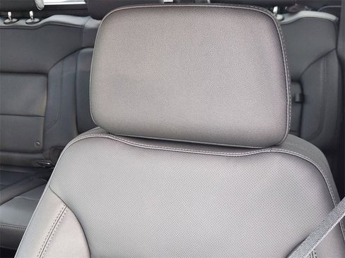 New 2026 GMC Sierra 1500 SLT image 17