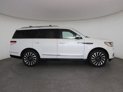 Used 2024 Lincoln Navigator Black Label image 23