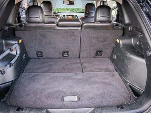 Used 2018 Jeep Cherokee Trailhawk w/ Cold Weather Group image 29